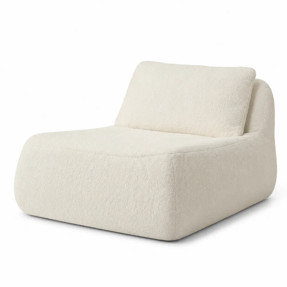 Poltrona lounge imbottita in tessuto bouclé crema forma arrotondata design moderno